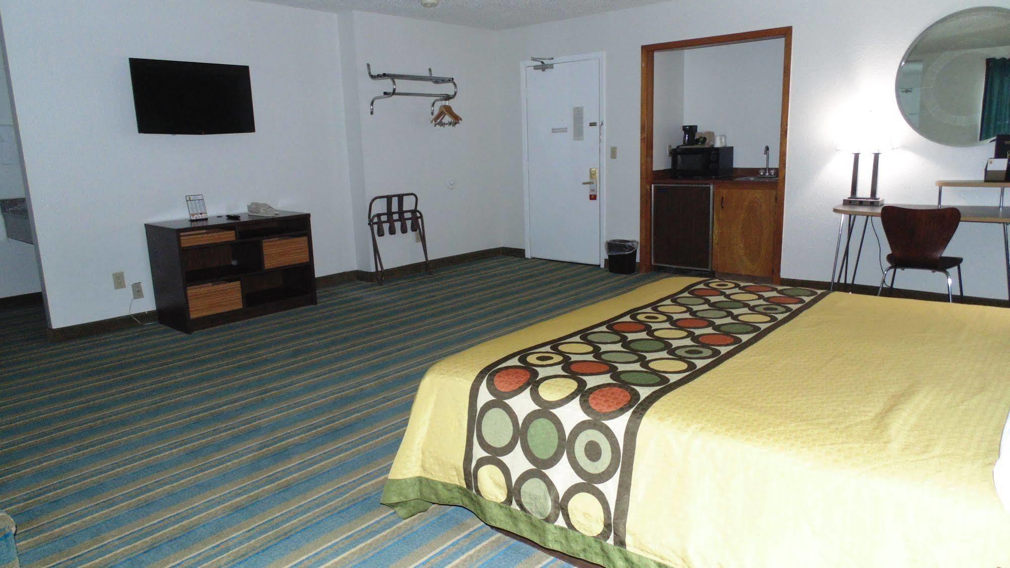 ซูเปอร์ 8 บาย วินด์แฮม ซาพัลปา/ทัลซา แอเรีย Motel Glenpool ภายนอก รูปภาพ